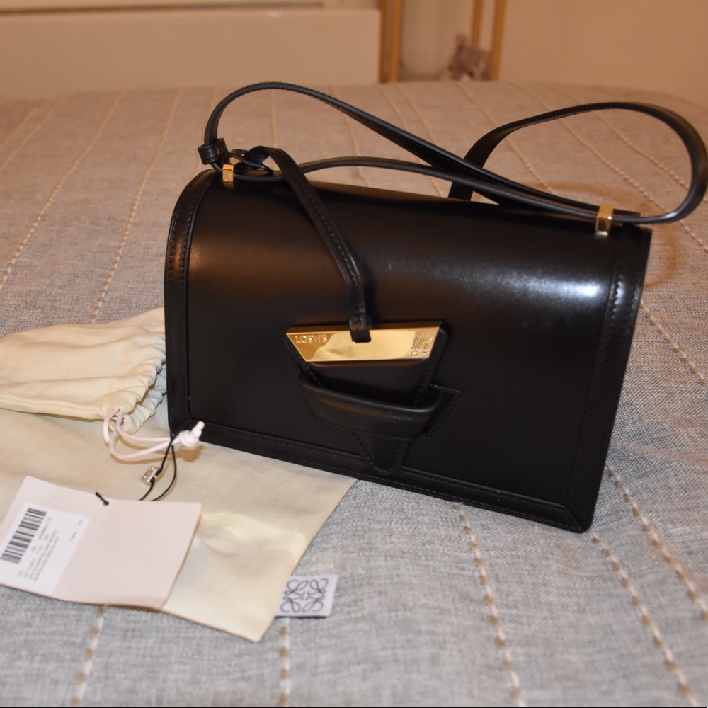 ❤️SOLD❤️Loewe Barcelona Medium Shoulder Bag Black